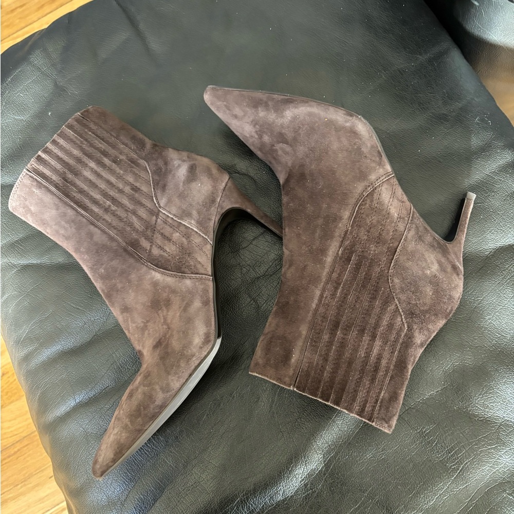 Jildor Dearan Brown Suede Boots - Picture 4 of 7